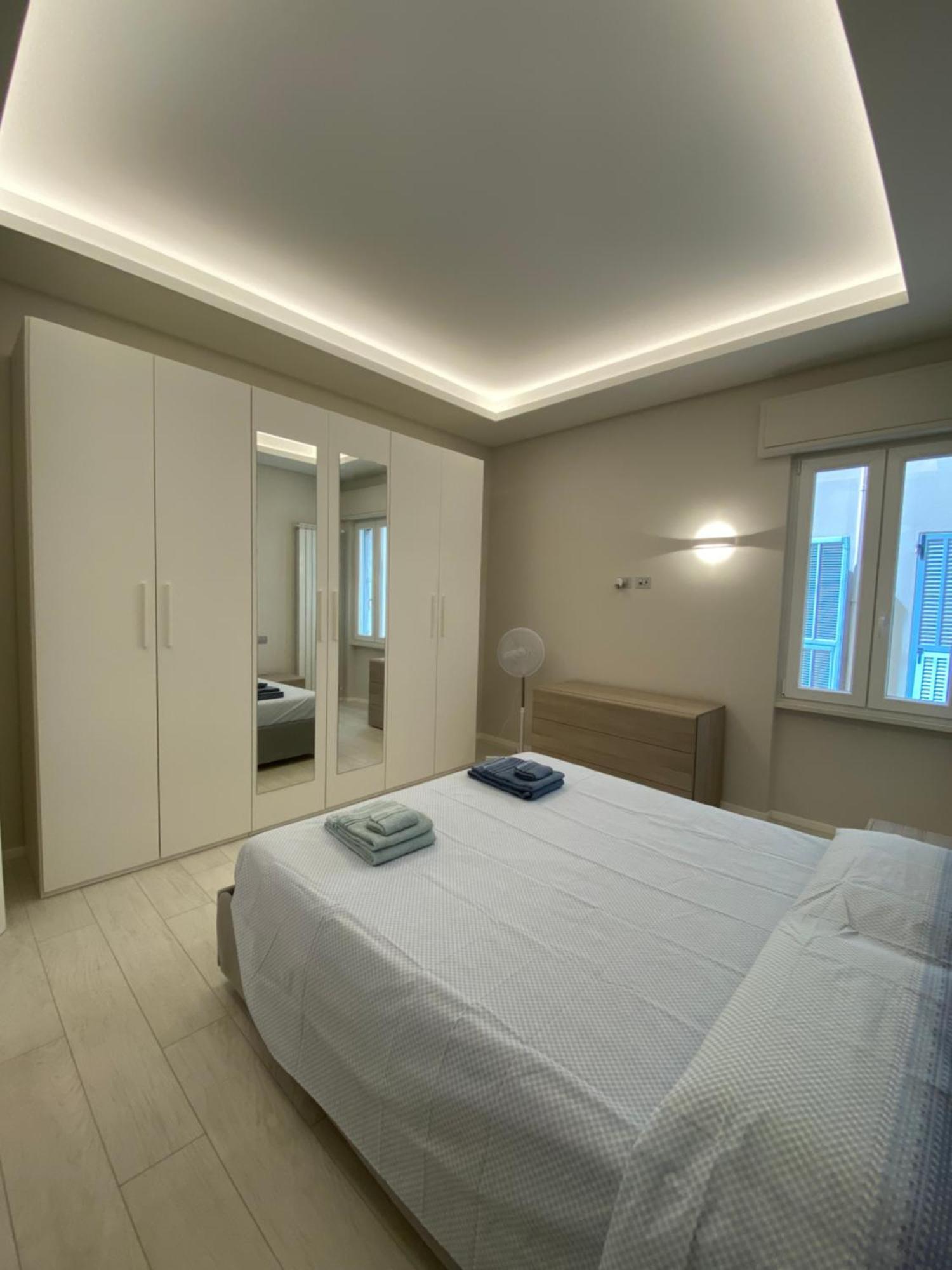 Casa Dante: Oneglia Centro-Marina-Spiagge Lejlighed Imperia Eksteriør billede