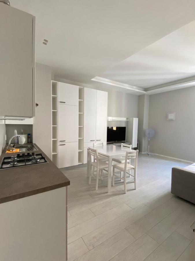 Casa Dante: Oneglia Centro-Marina-Spiagge Lejlighed Imperia Eksteriør billede